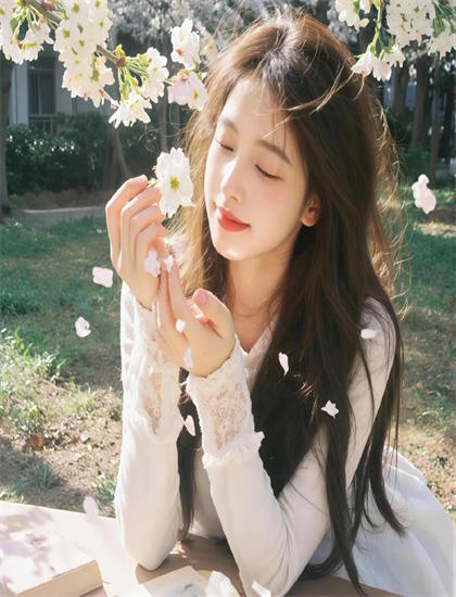 扒开老师内衣吸她奶头动态图_久久精品中文骚妇内射AV_黑人XOXO性欧美片